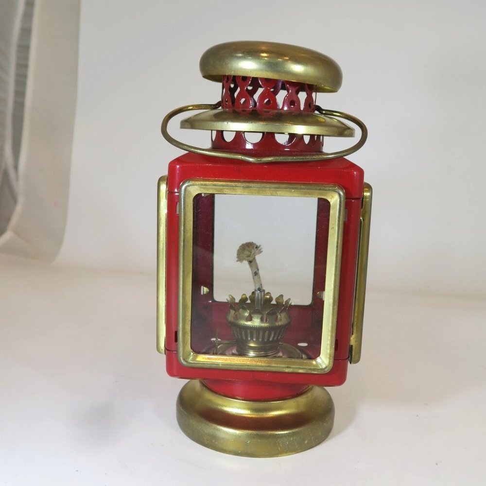 Vintage Carriage Hurricane Red Metal Oil Kerosene Lamp Lanterns Hong Kong